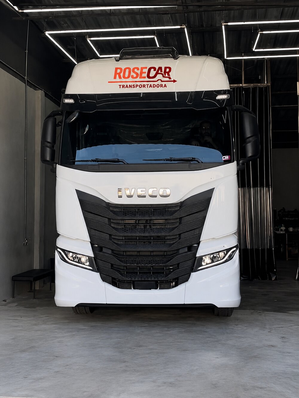 Caminhão ROSECAR Transportadora